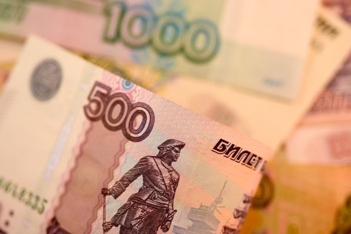 Правительство ускорит перечисление соцвыплат медработникам