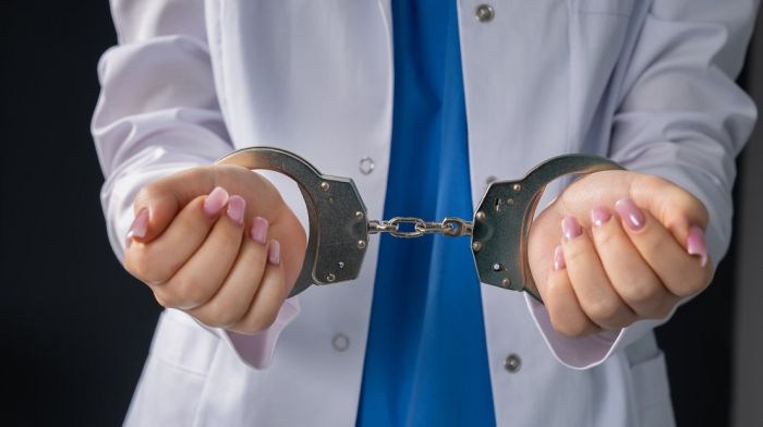 В делах о фальшивой аккредитации в Забайкалье фигурируют около 100 медработников