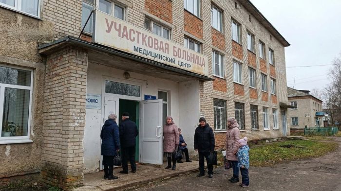 Михаила Мишустина попросили упростить частным клиникам доступ в систему ОМС