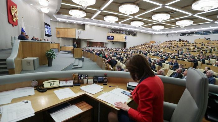 Госдума РФ рассмотрит поправку о сохранении действующего порядка допуска частных клиник в ОМС