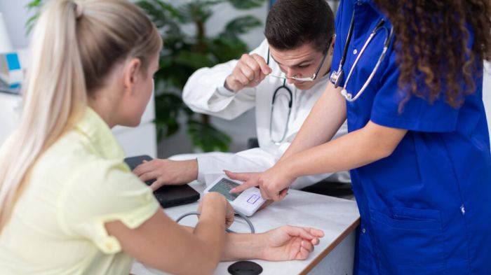 В правительстве РФ готовят закон о персональных медицинских помощниках