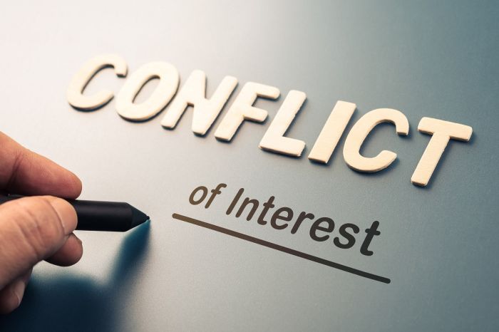 Минфин заявил о конфликте интересов при замене медицинских страховщиков на терфонды
